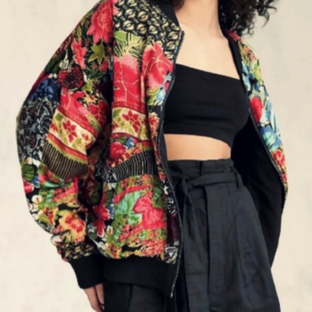 NWOT Urban outfitters flower bomber jacket sz med